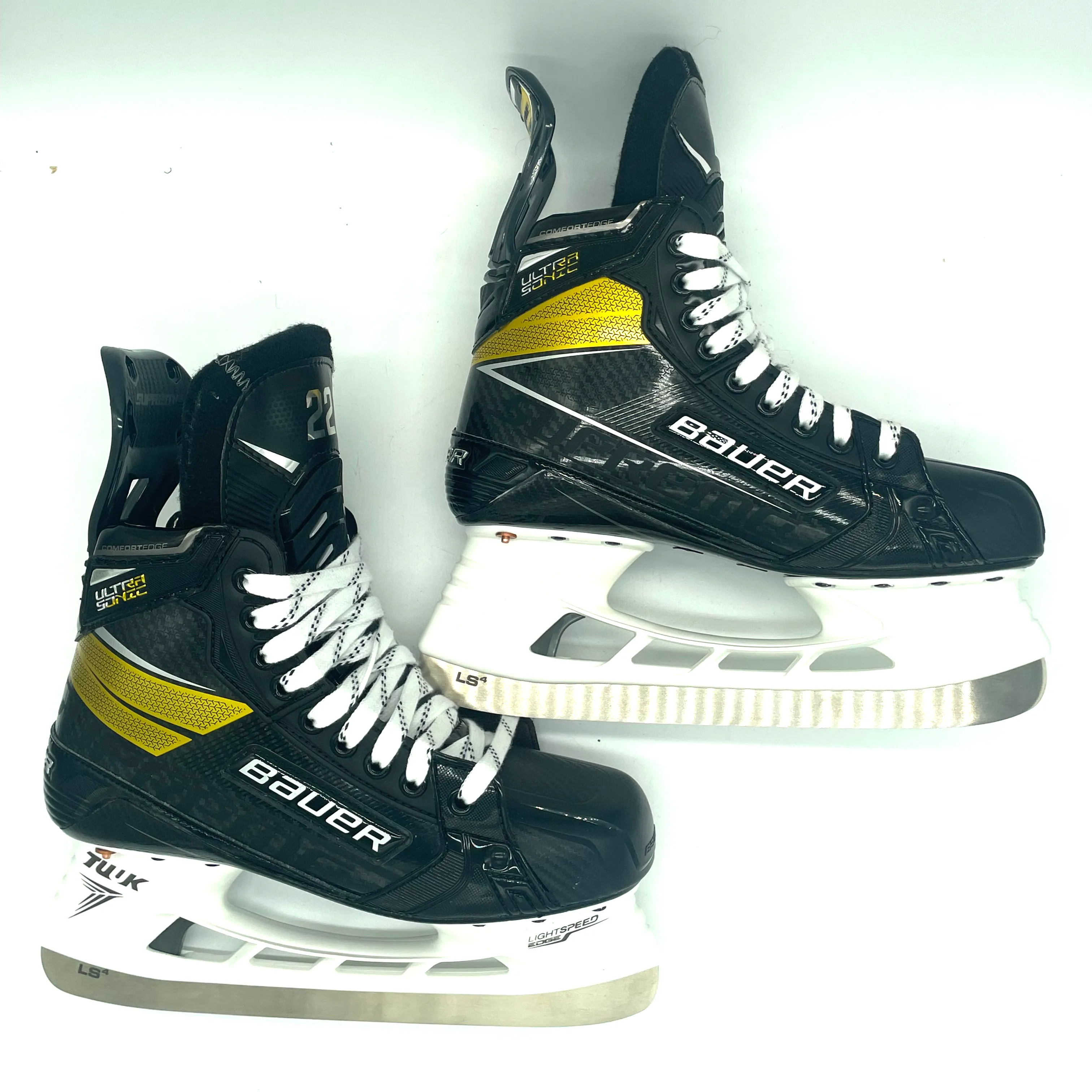 Bauer Supreme Ultrasonic - New Pro Stock Hockey Skates - Size 7D