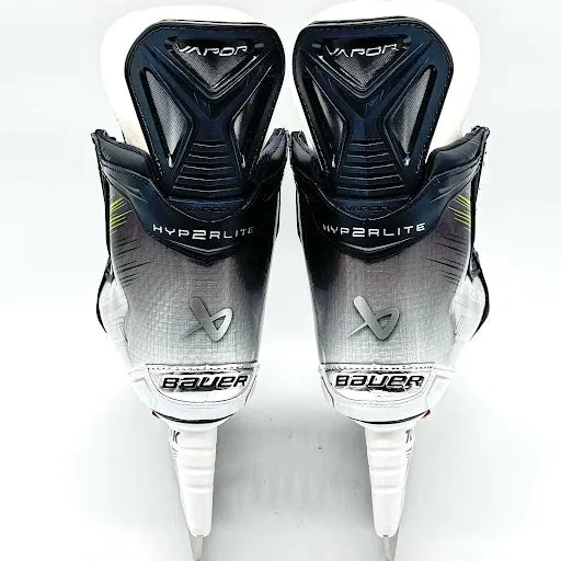 Bauer Vapor Hyperlite 2 - Pro Stock Hockey Skates - Size R7.75 L8.25