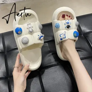 Fashion Design Cartoon Astronaut Women's Slippers Men's  New Summer Beach Slide Flip Flops Indoor Bathroom Non-slip Shoes