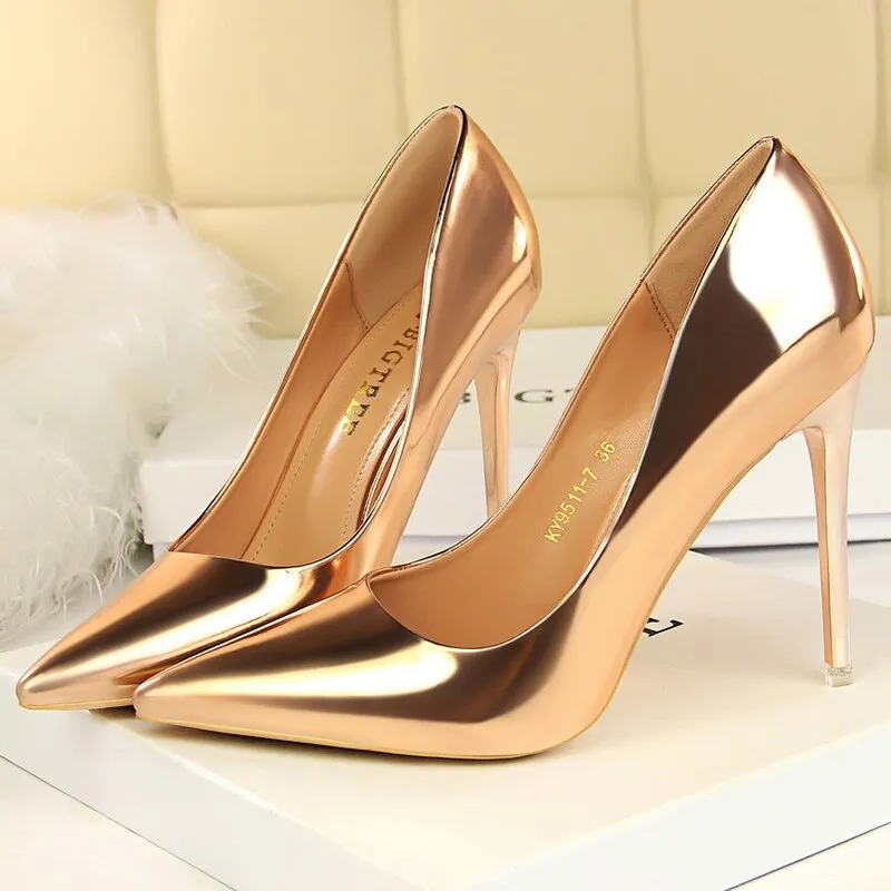 Graduation Gift  Shoes Classic Pumps Patent Leather Women Pumps Fashion Women Wedding Shoes High Heels Stiletto 10.5 Cm 7.5 Cm Lady Shoes