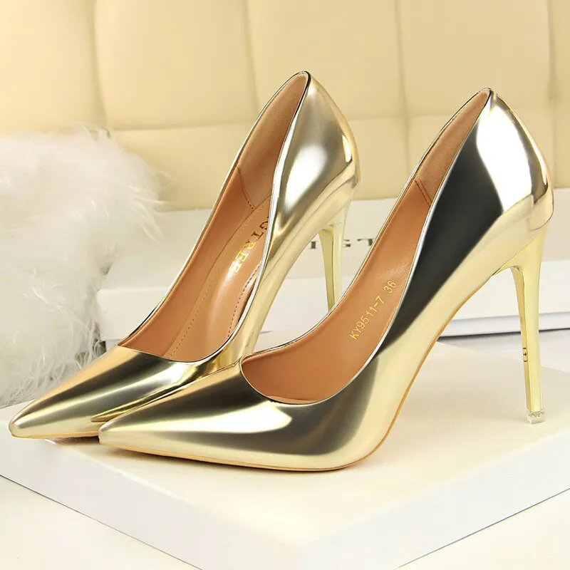 Graduation Gift  Shoes Classic Pumps Patent Leather Women Pumps Fashion Women Wedding Shoes High Heels Stiletto 10.5 Cm 7.5 Cm Lady Shoes