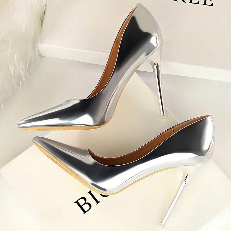 Graduation Gift  Shoes Classic Pumps Patent Leather Women Pumps Fashion Women Wedding Shoes High Heels Stiletto 10.5 Cm 7.5 Cm Lady Shoes