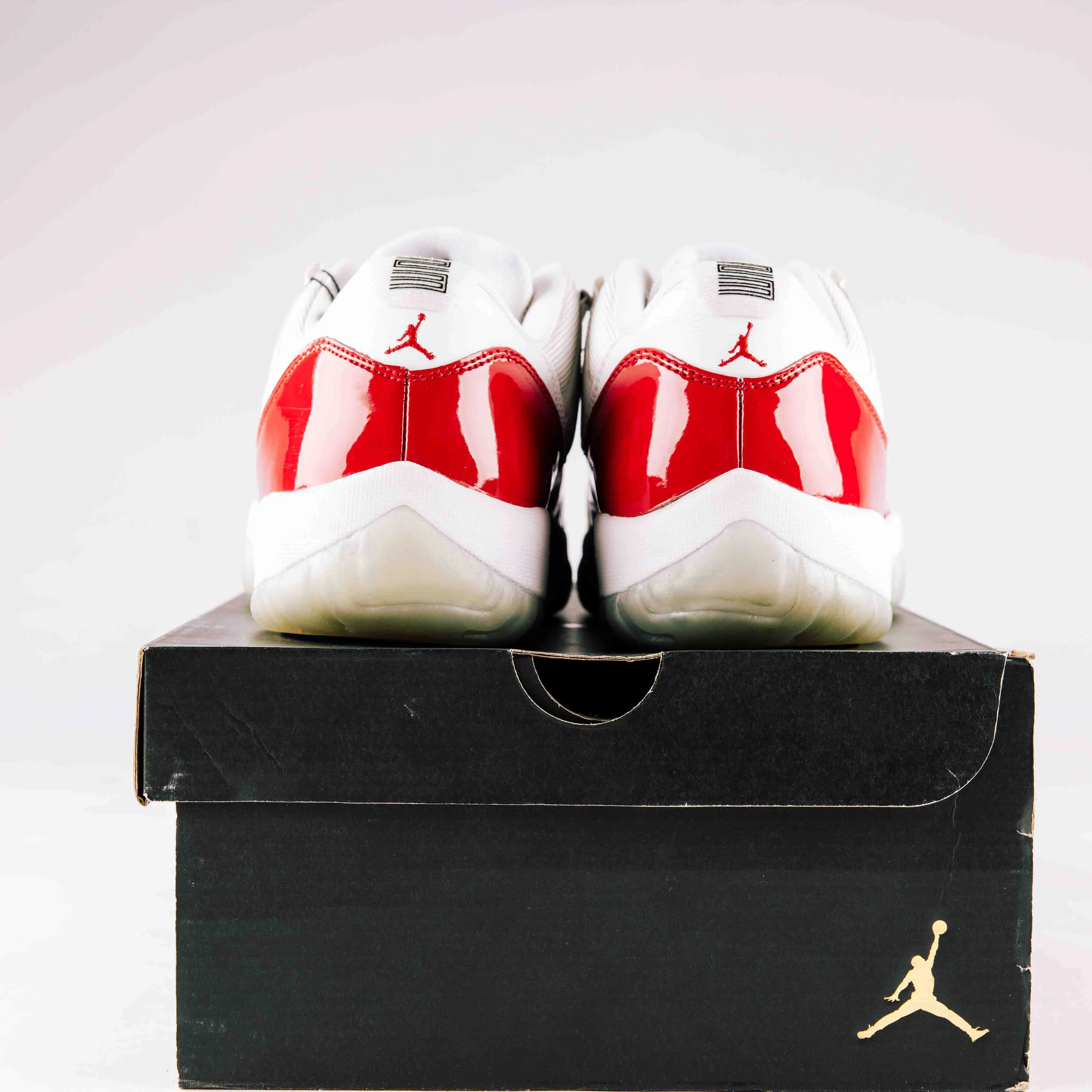 Jordan 11 Retro Low Cherry (2016) - Used - 0615