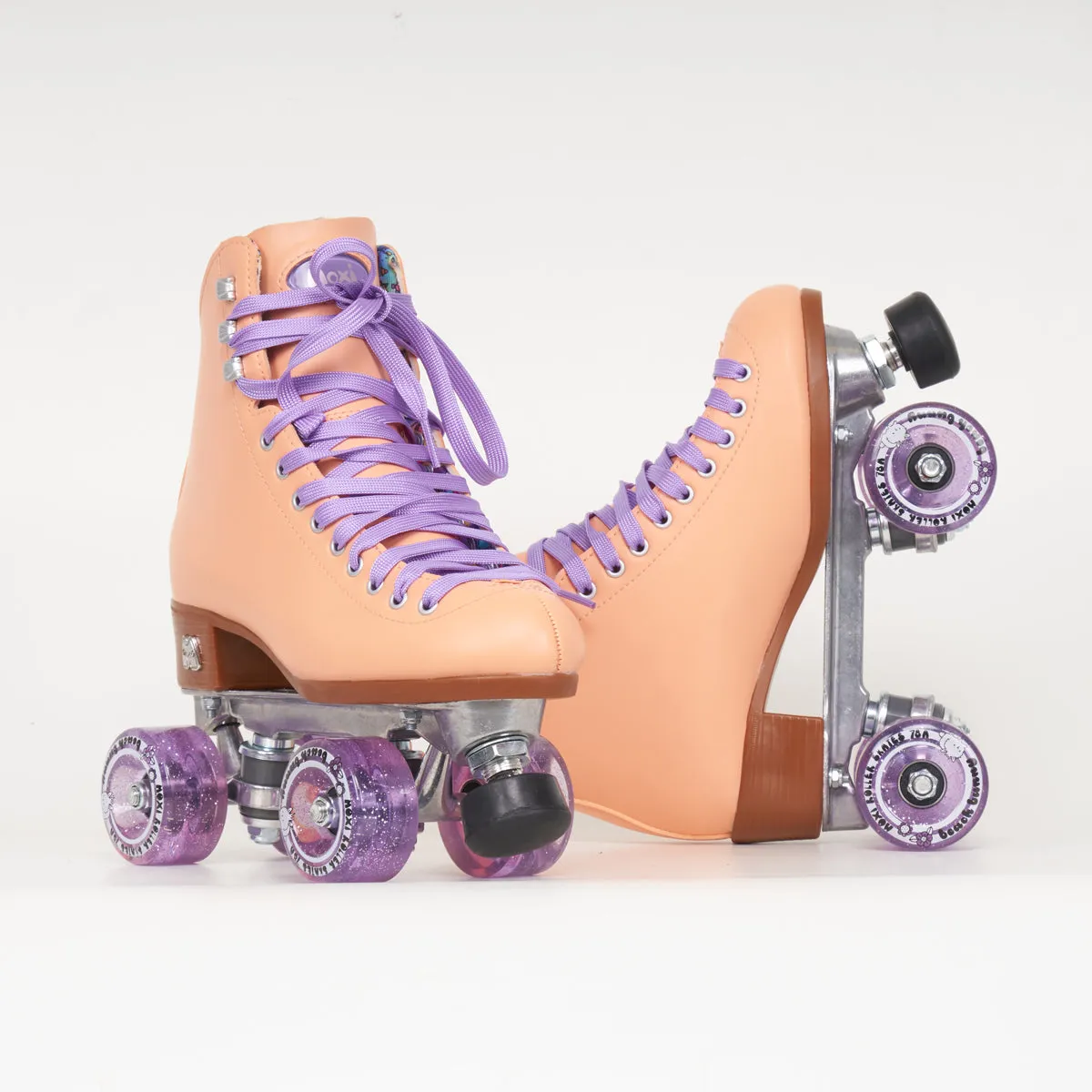 Moxi Beach Bunny Peach Rollerskates