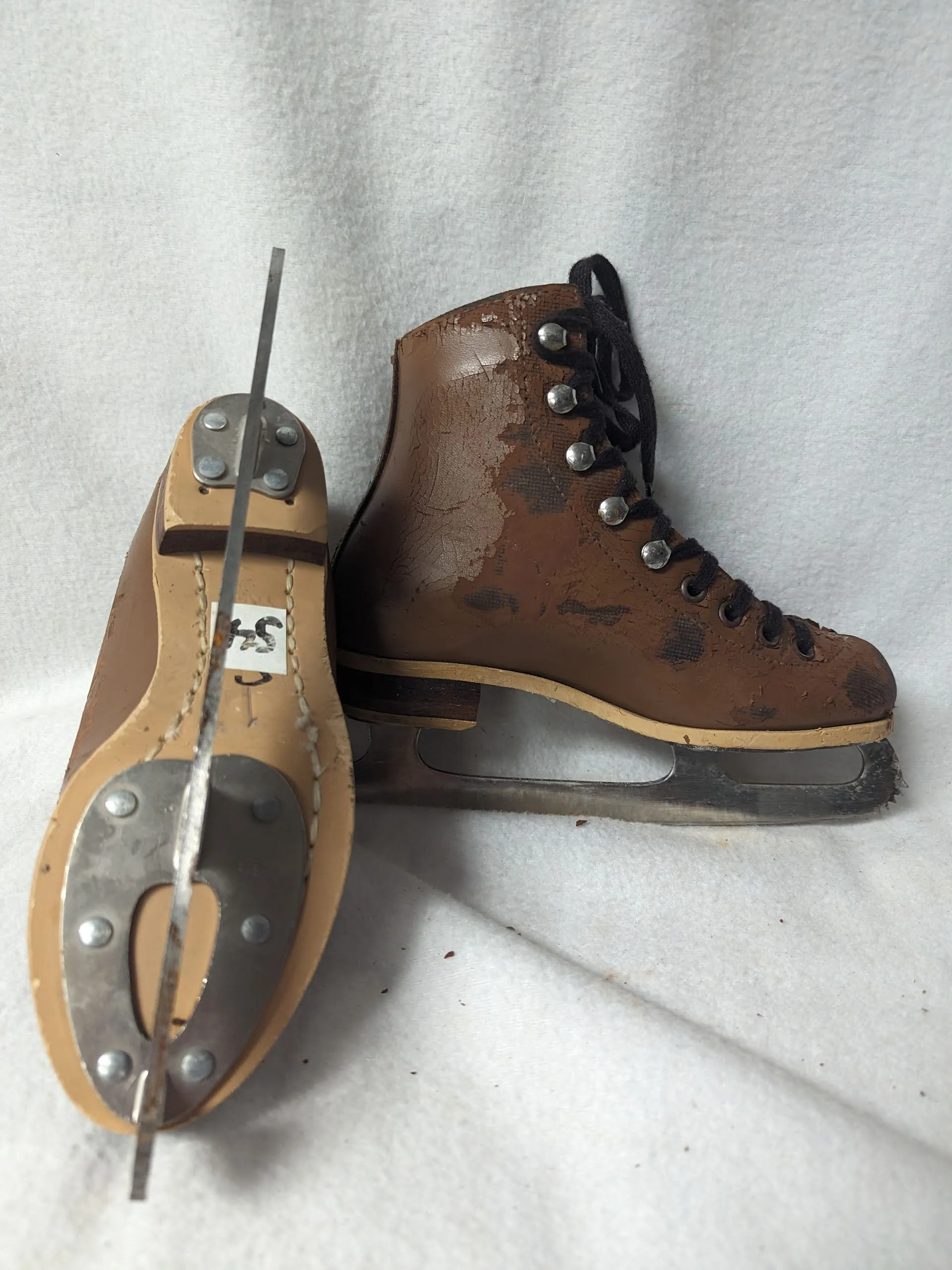 Rink Master Ice Skates Size 1 Color Brown Condition Used