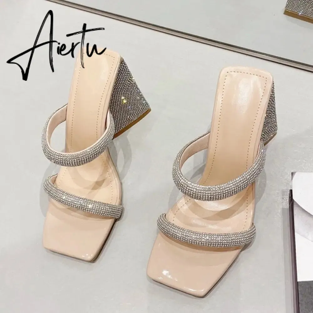 Runway Style Glitter Rhinestones Triangle Thick Heel Slippers Sexy Street Woman Square Toe Dress Party Shoes Summer Sandal