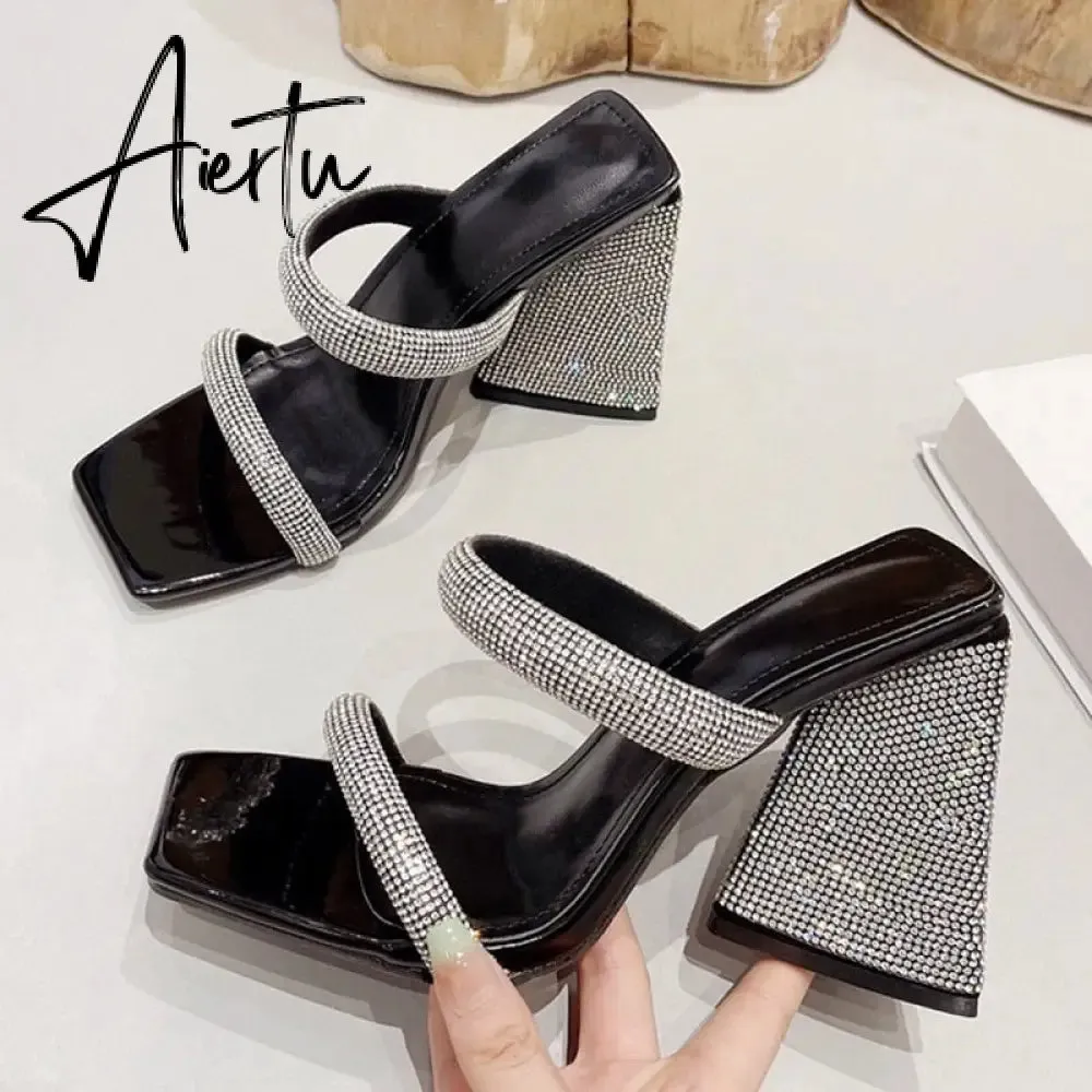 Runway Style Glitter Rhinestones Triangle Thick Heel Slippers Sexy Street Woman Square Toe Dress Party Shoes Summer Sandal