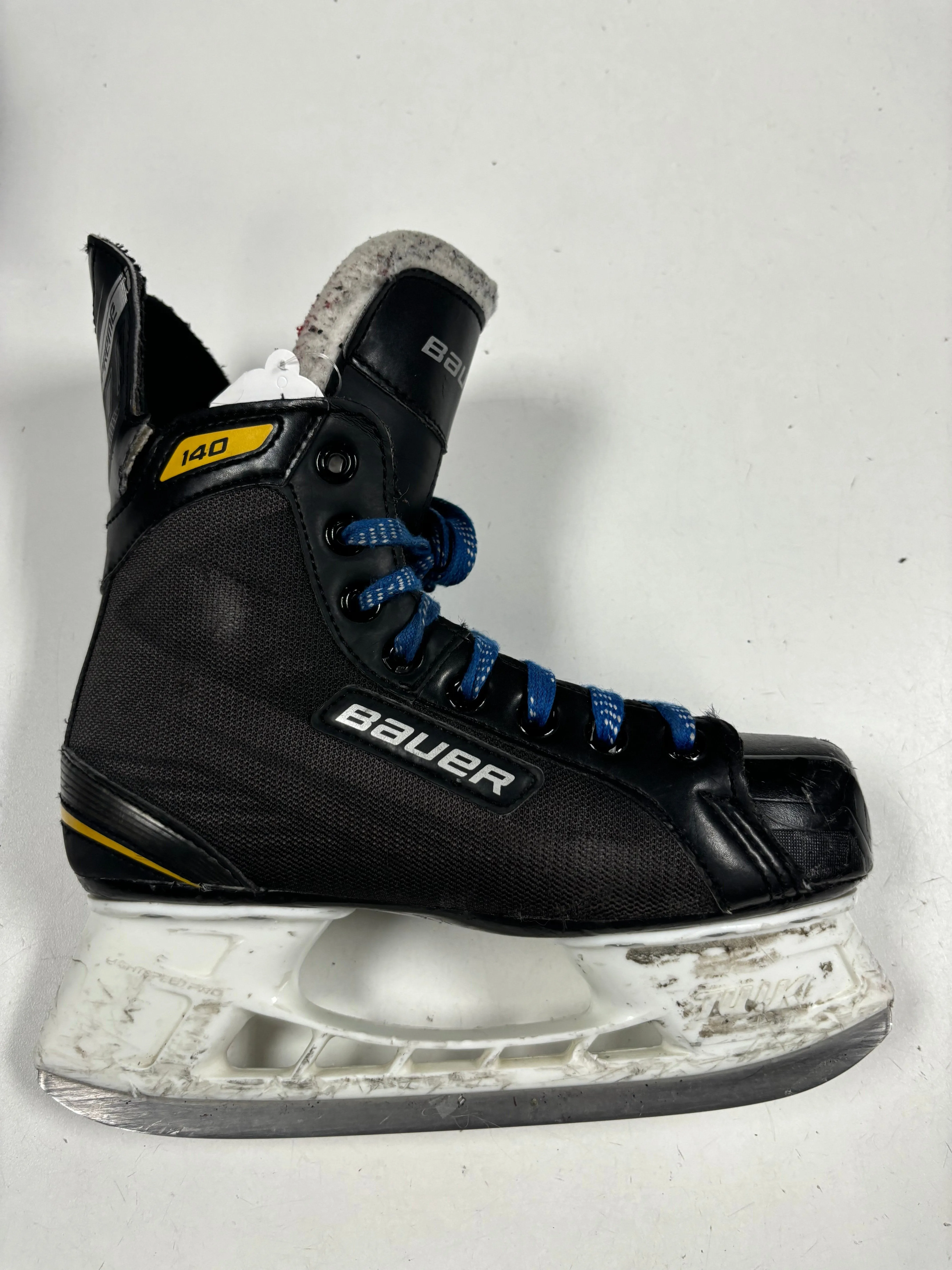 Used Bauer Supreme 140 Size 3 Hockey Skates