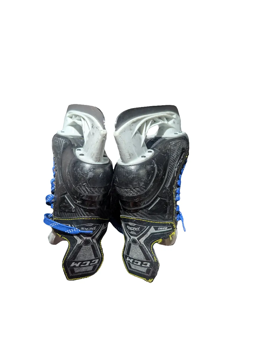 Used CCM 9350 Super Tacks Hockey Skates