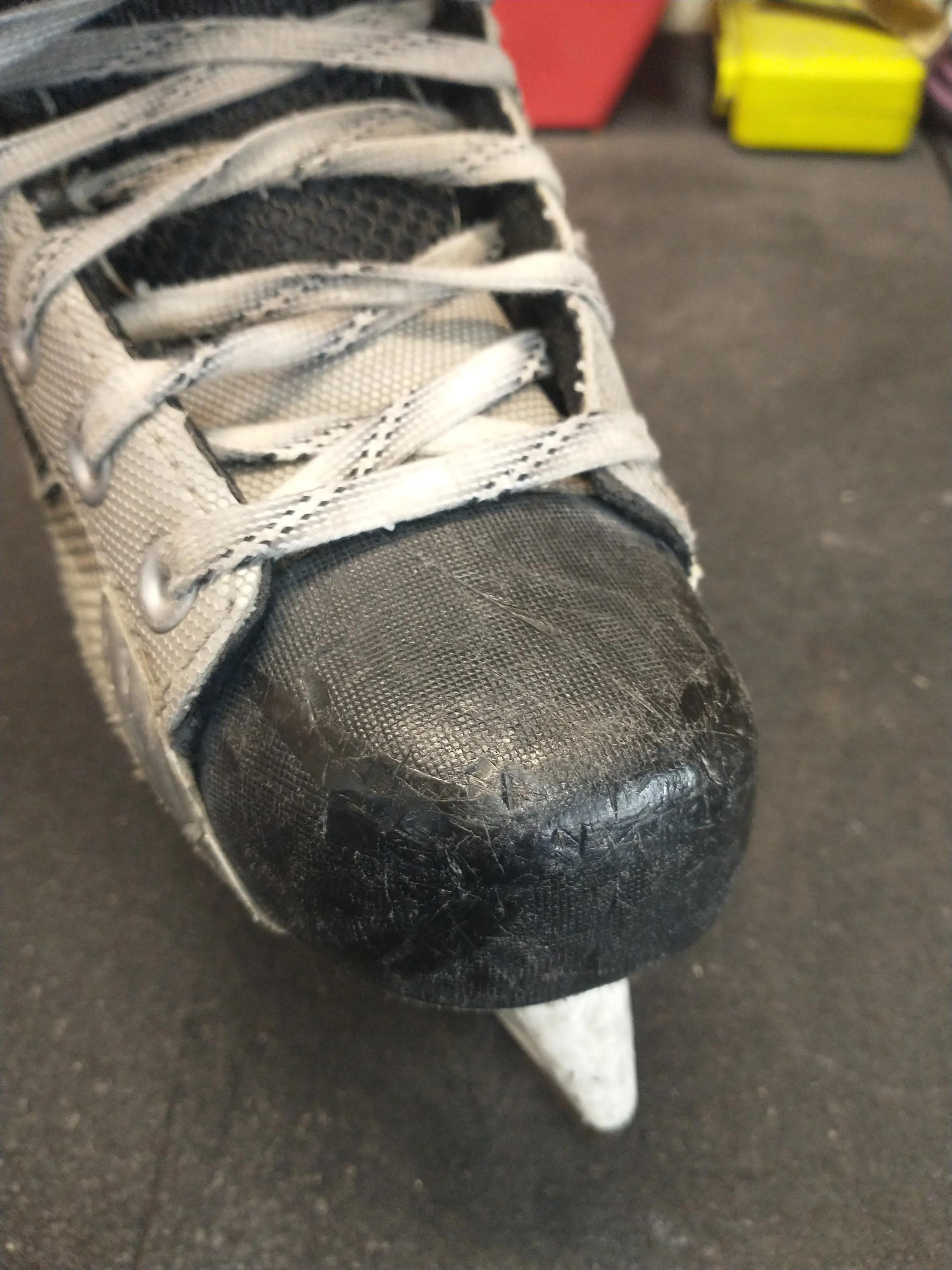 Used Nike Bauer Size 2 Hockey Skates