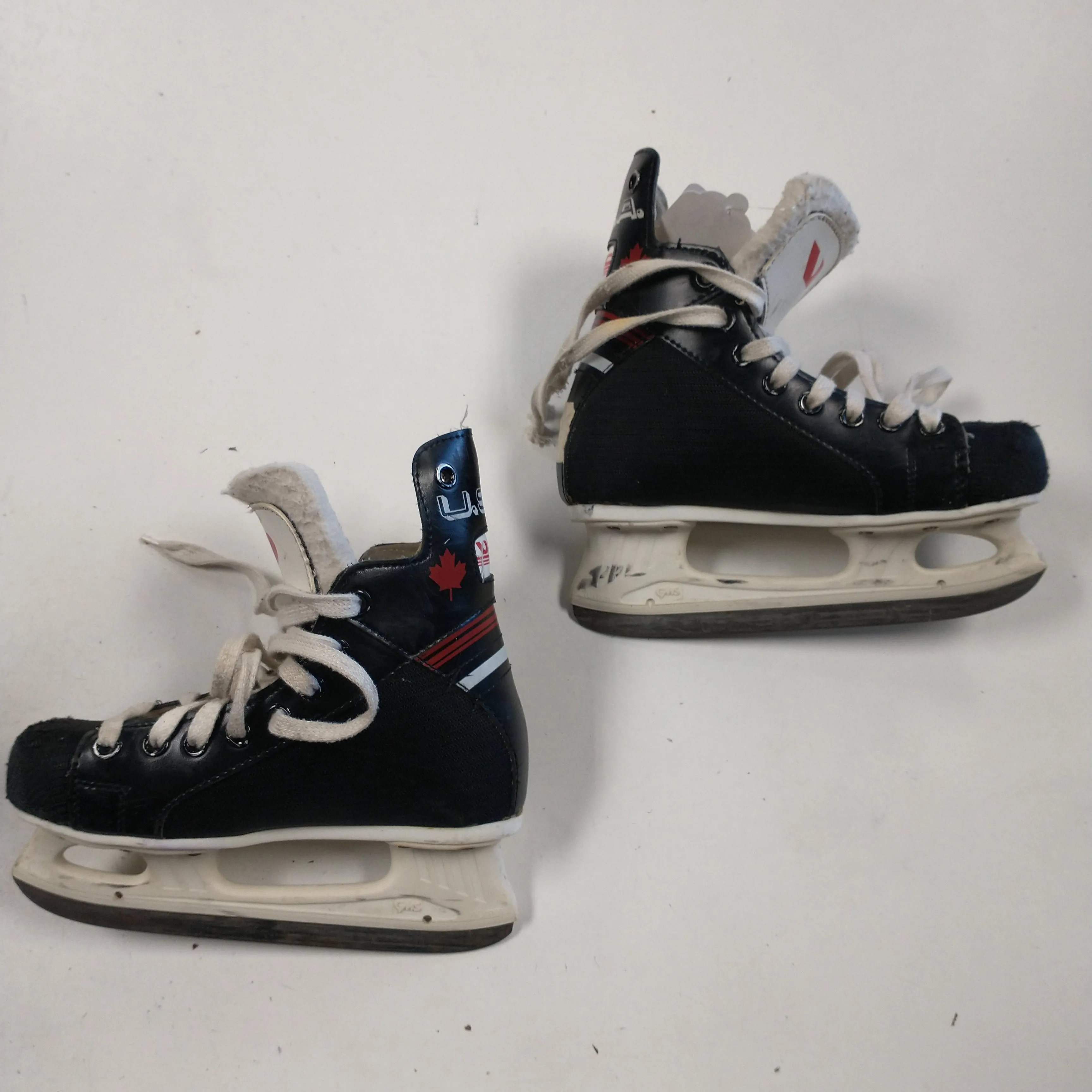 Used Vic Junior Size 1 Hockey Skates