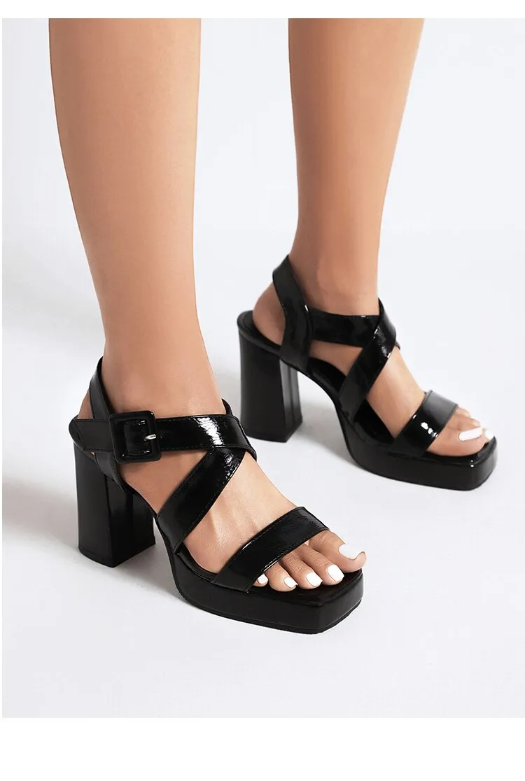 xiangtuibao Glossy Patent Leather Material Square Head Cross Thin Belt Women's Peep Toe Shoes Square Buttoned Ankle Extra Cut-Out Sandals